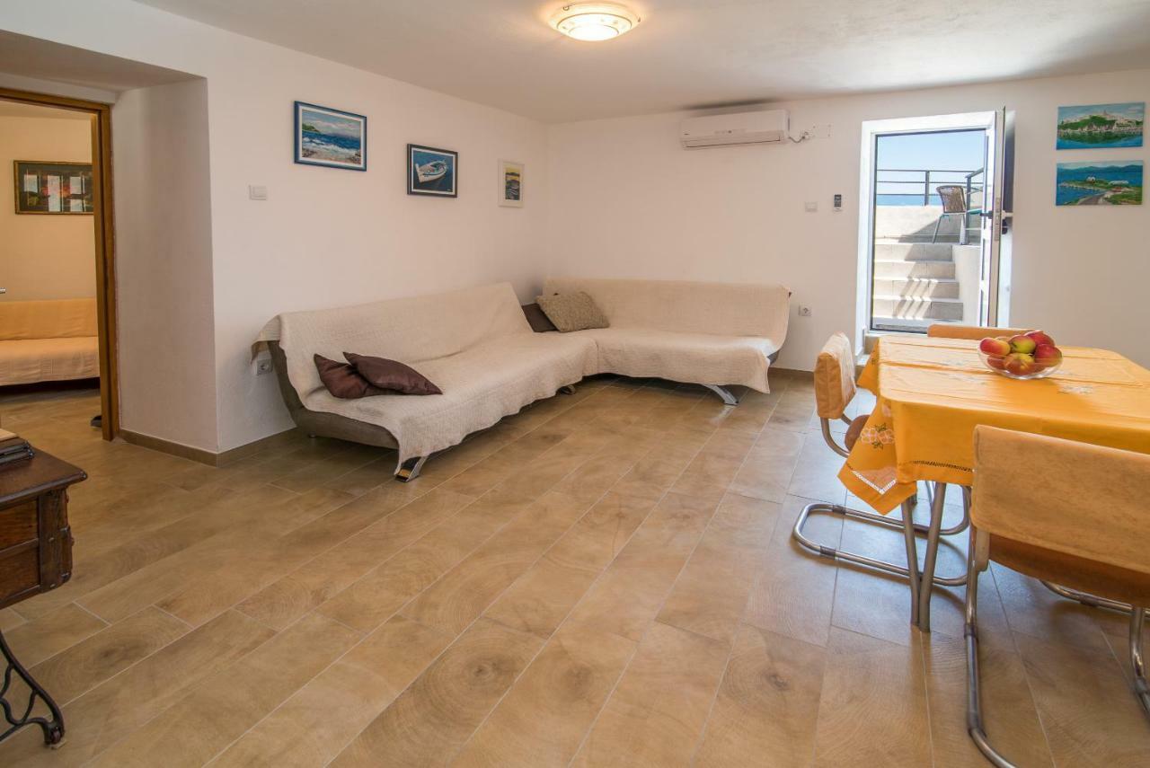 Apartment Andrija Vrbnik Εξωτερικό φωτογραφία